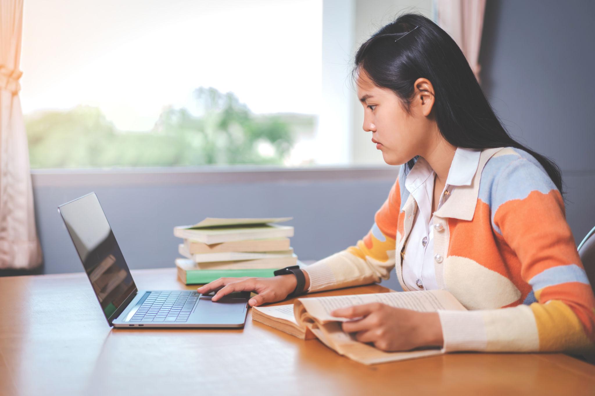 Know before you write with iulearn.online